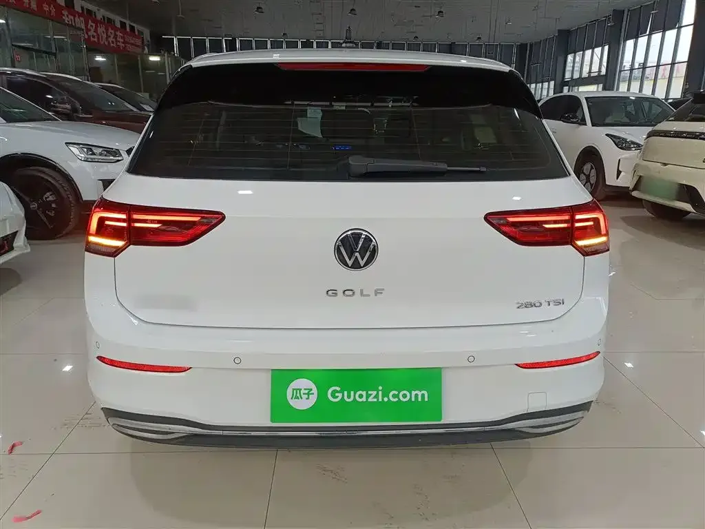 Volkswagen Golf 2023 из CN, фото 6