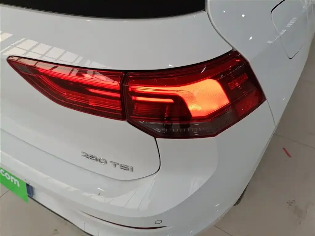 Volkswagen Golf 2023 из CN, фото 8
