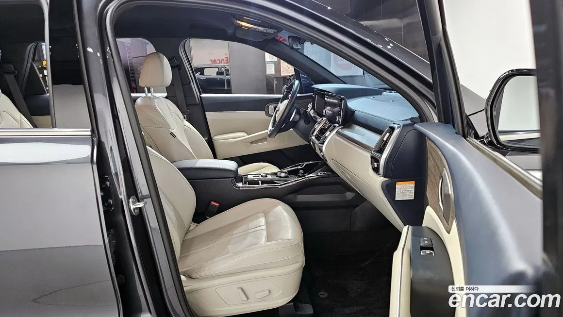 Kia Sorento — фото 9