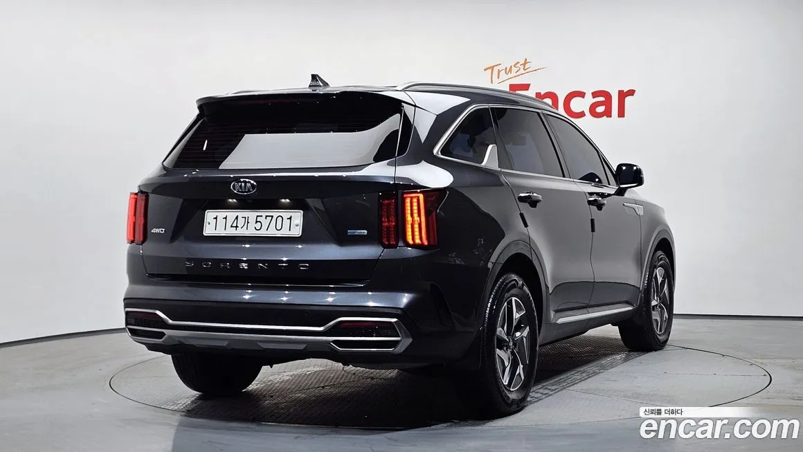 Kia Sorento — фото 10