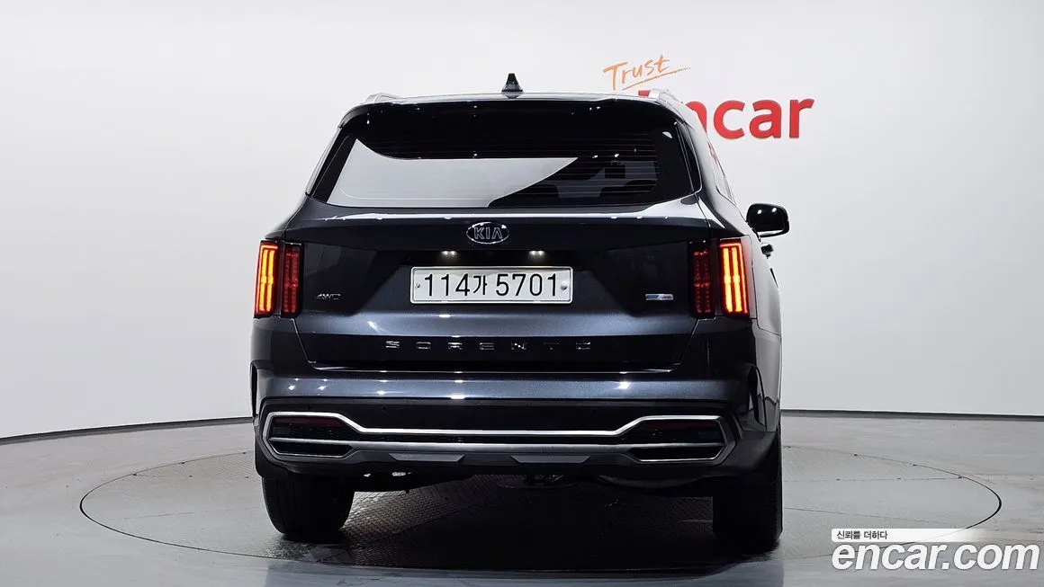 Kia Sorento — фото 8