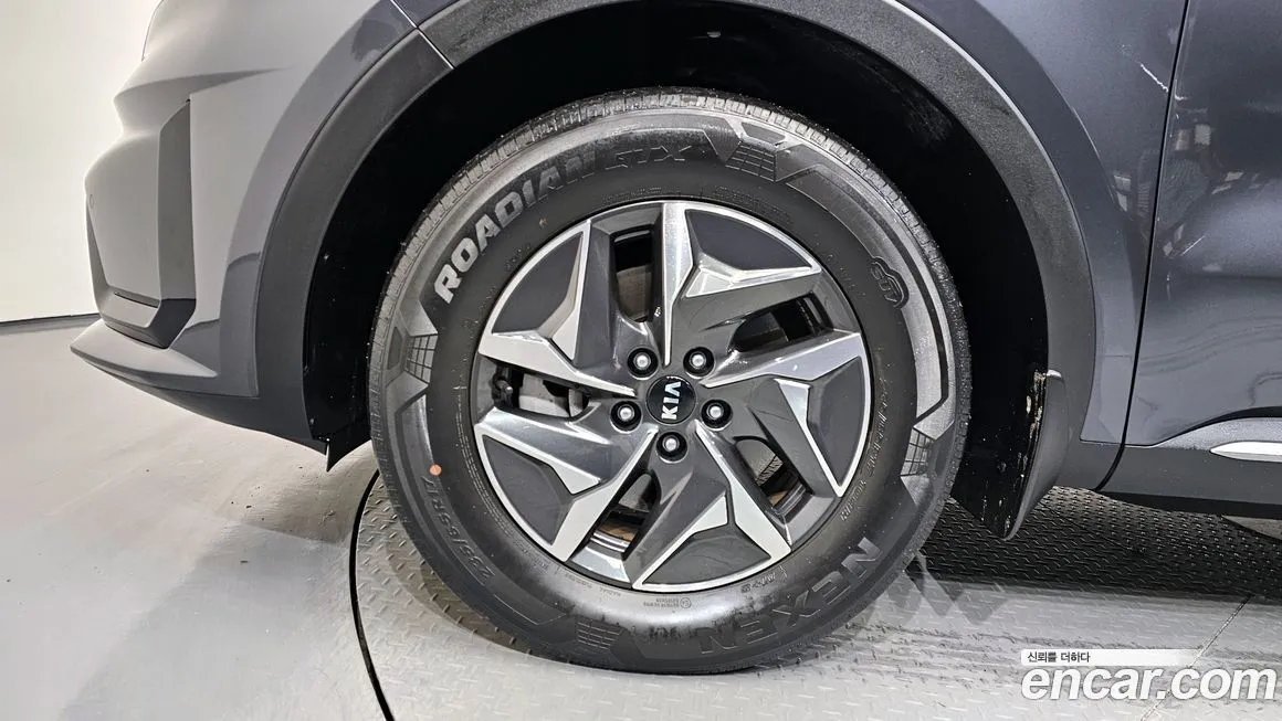 Kia Sorento — фото 6