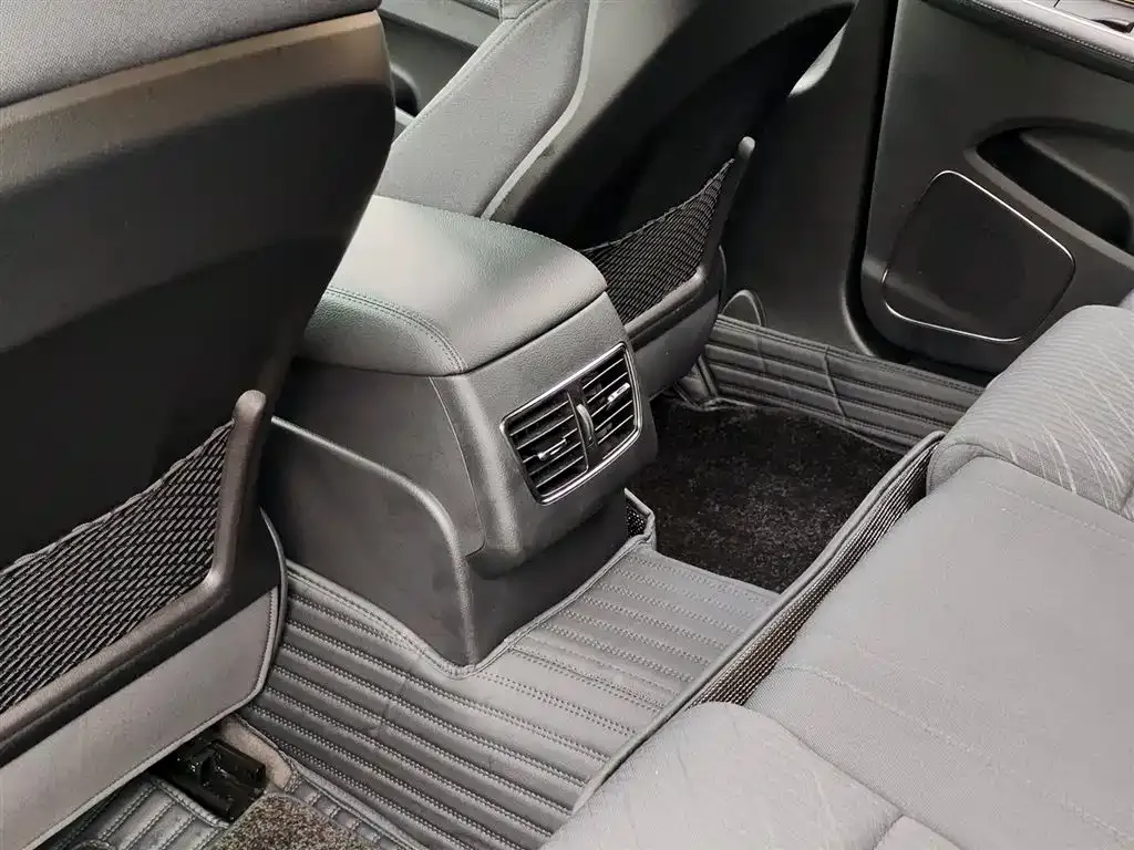 Hongqi H7 2024 из CN, фото 9