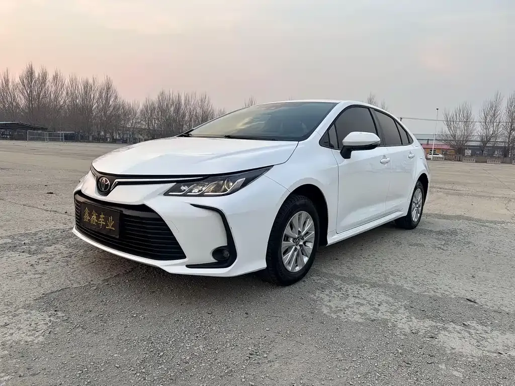 Toyota Corolla 2023 из CN, фото 1