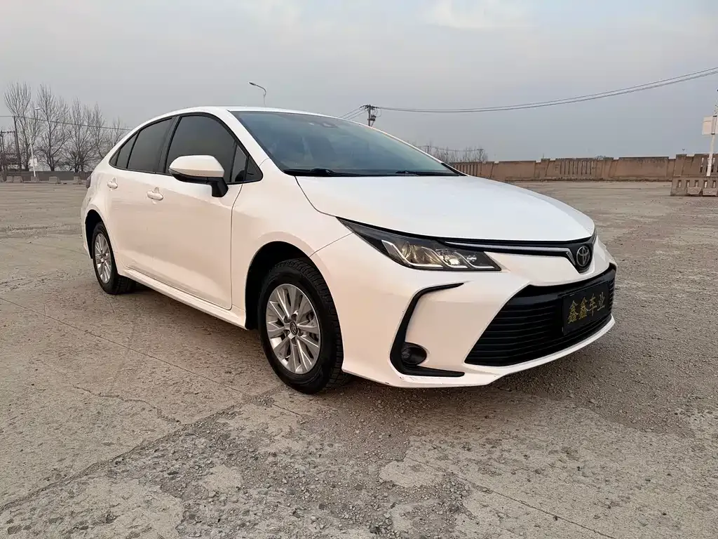 Toyota Corolla 2023 из CN, фото 3