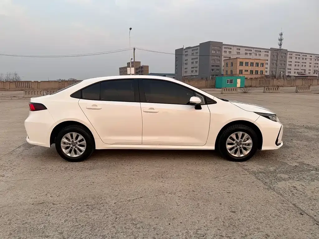 Toyota Corolla 2023 из CN, фото 4