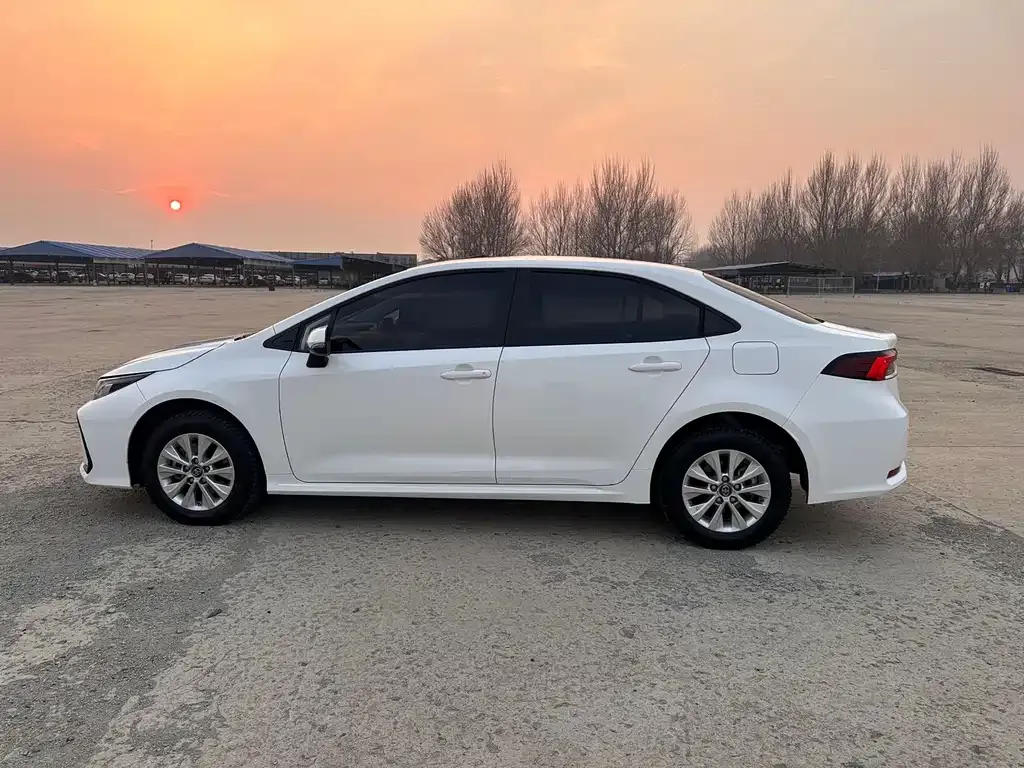 Toyota Corolla 2023 из CN, фото 6