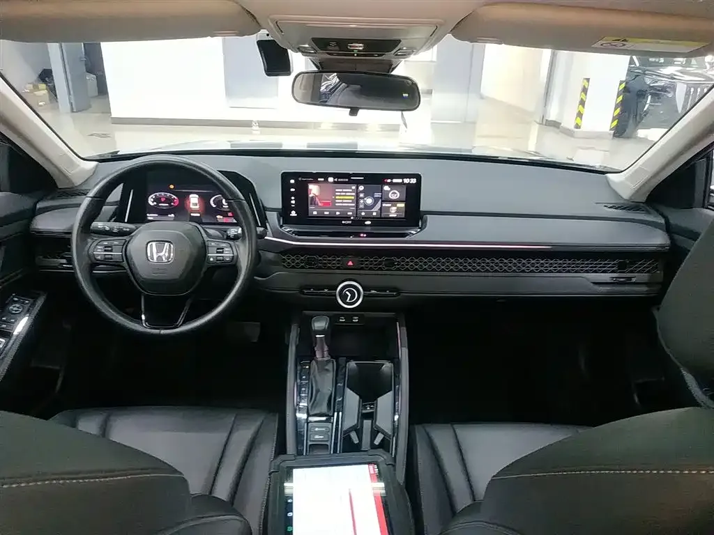 Honda Accord — фото 6