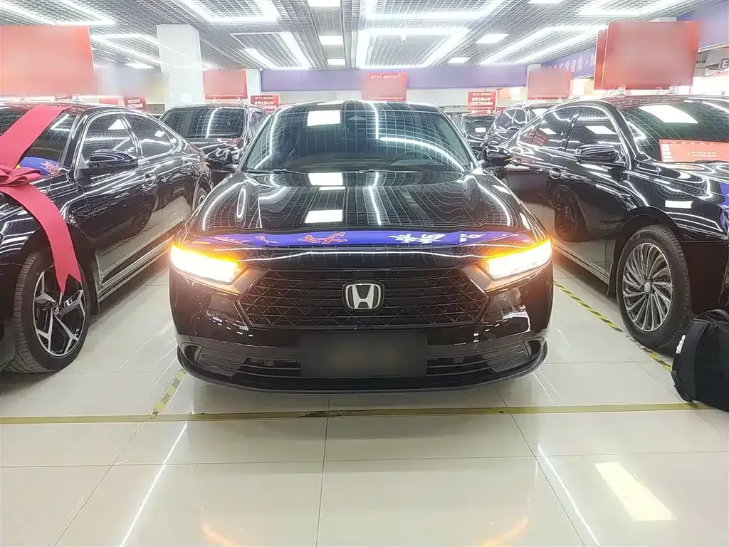 Honda Accord — фото 7