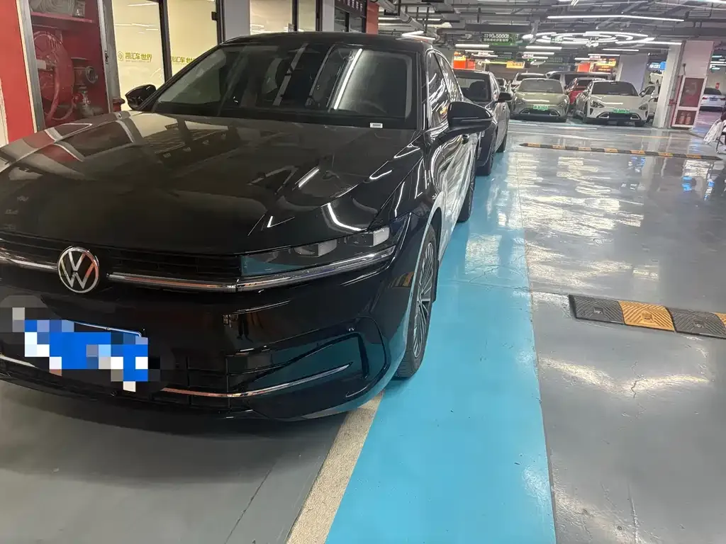 Volkswagen Magotan 2024 из CN, фото 5