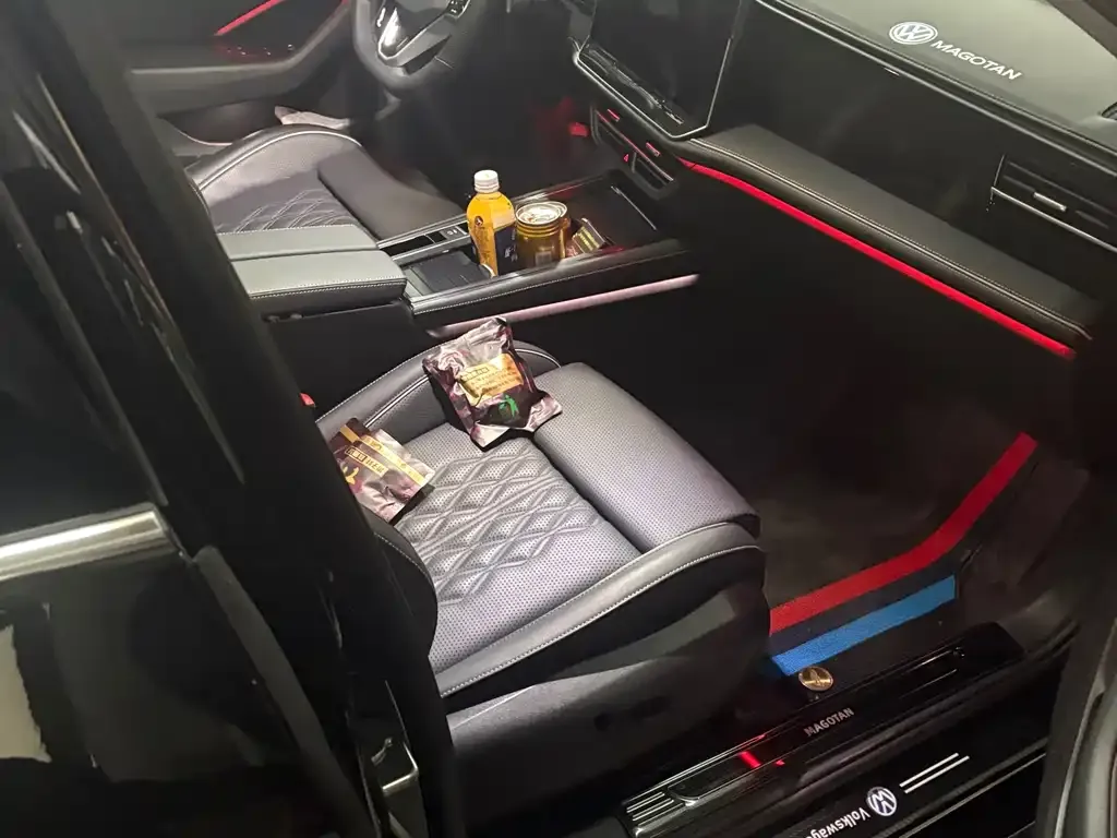 Volkswagen Magotan 2024 из CN, фото 7