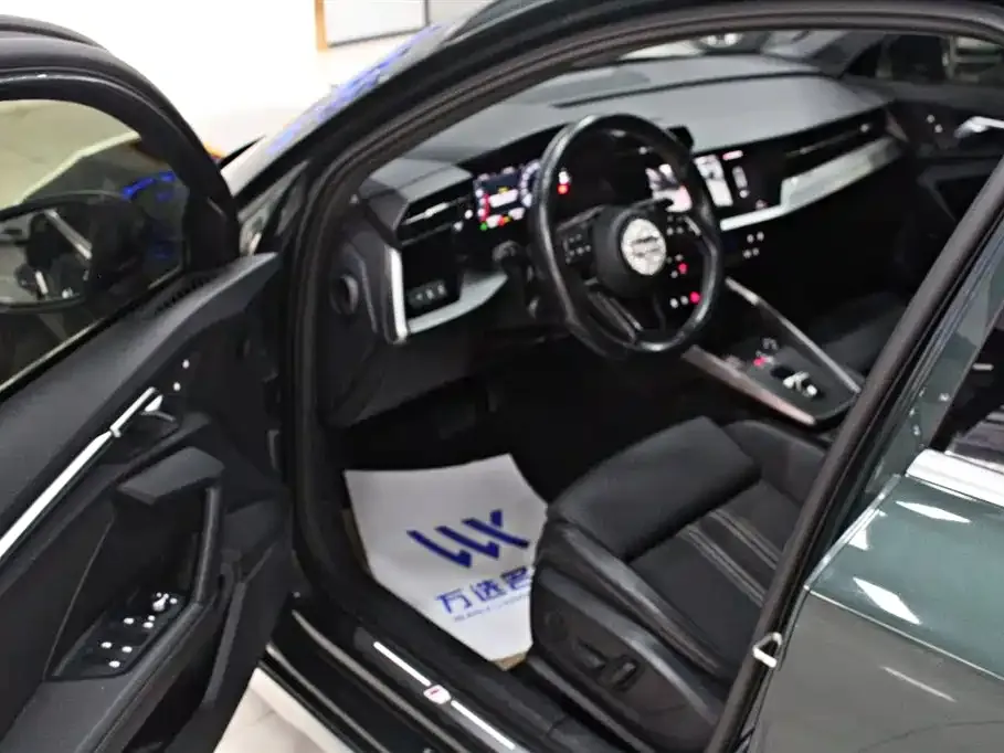 Audi A3 2023 из CN, фото 8