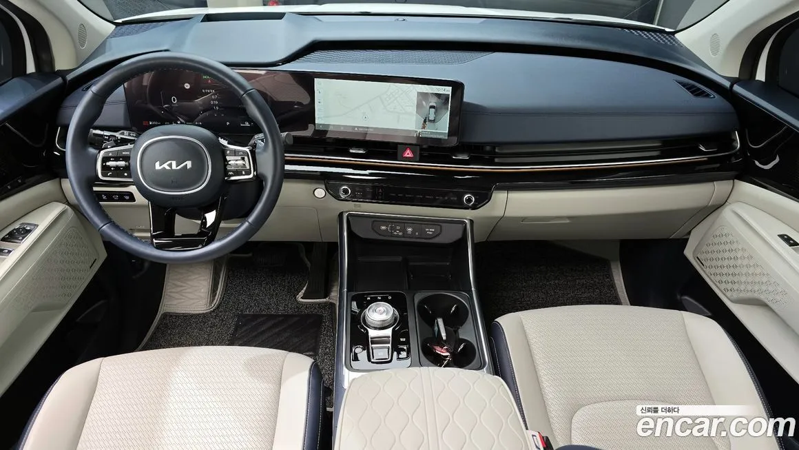 Kia Carnival — фото 10