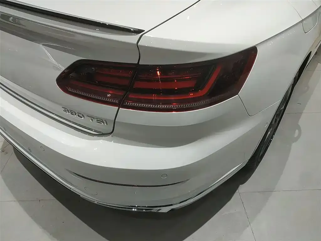 Volkswagen CC 2022 из CN, фото 3