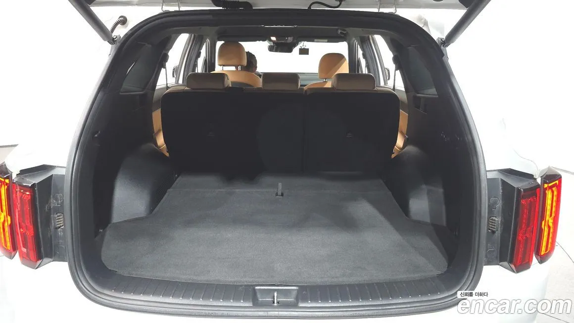 Kia Sorento — фото 5