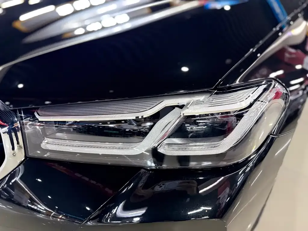 BMW 5 Series 2021 из CN, фото 6