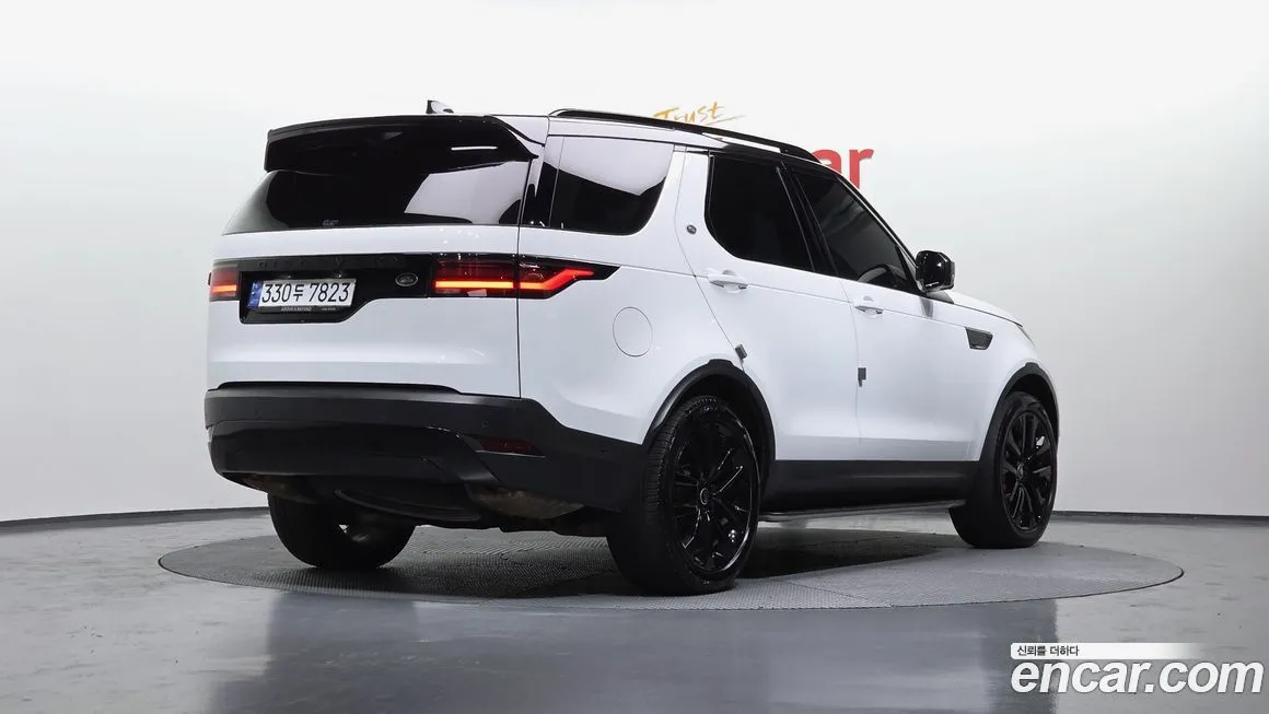 Land Rover Discovery 2023 из KR, фото 2
