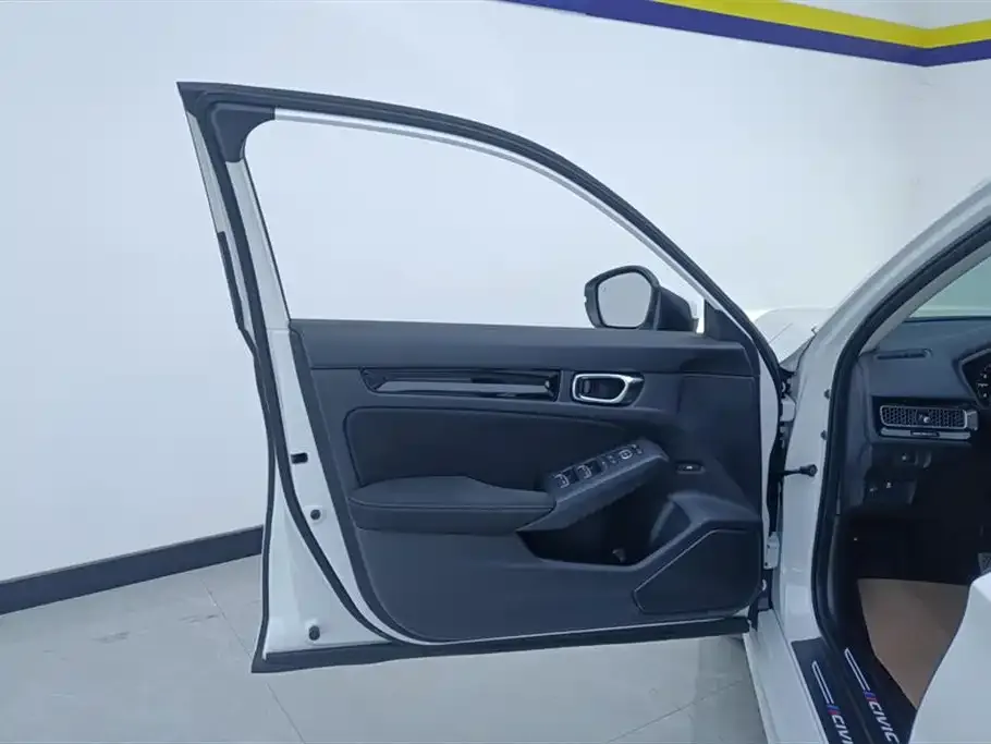 Honda Civic 2025 из CN, фото 4