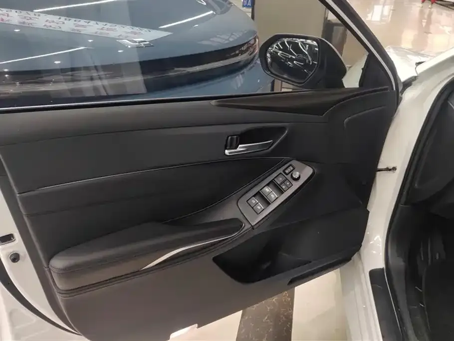 Toyota Avalon 2023 из CN, фото 7