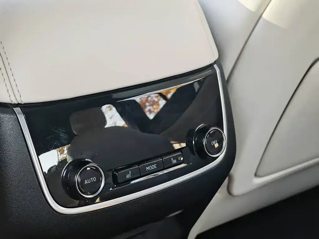 Li Auto ONE 2021 из CN, фото 2