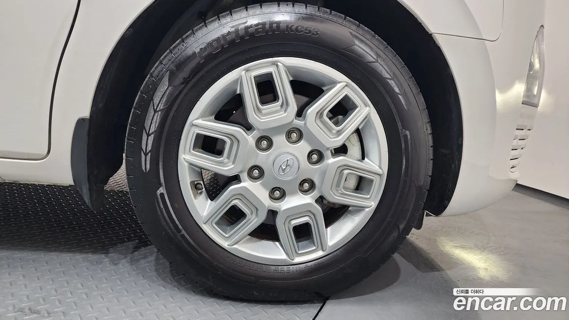 Hyundai Staria — фото 6