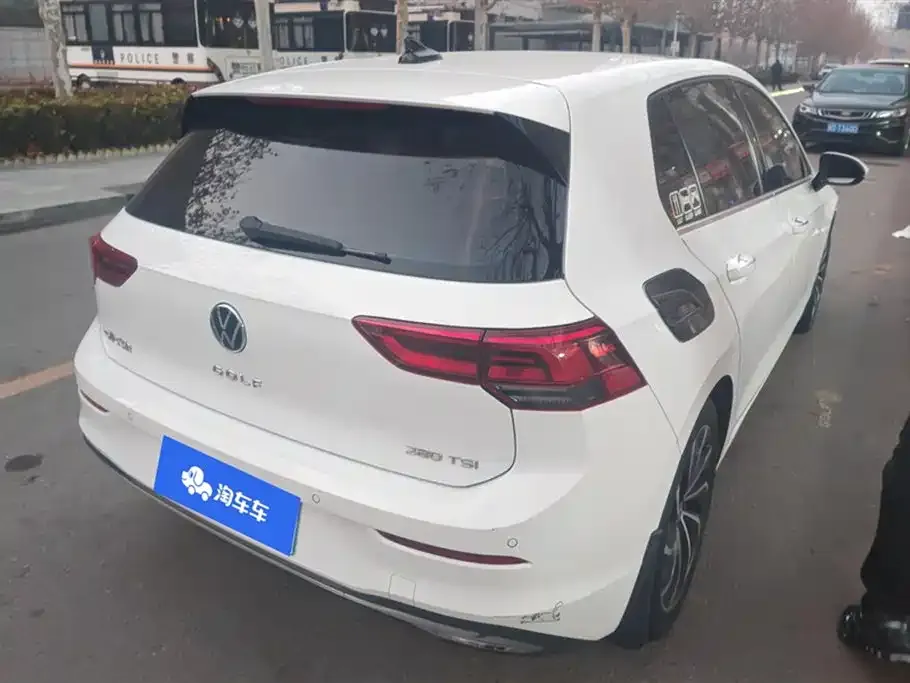 Volkswagen Golf 2021 из CN, фото 3