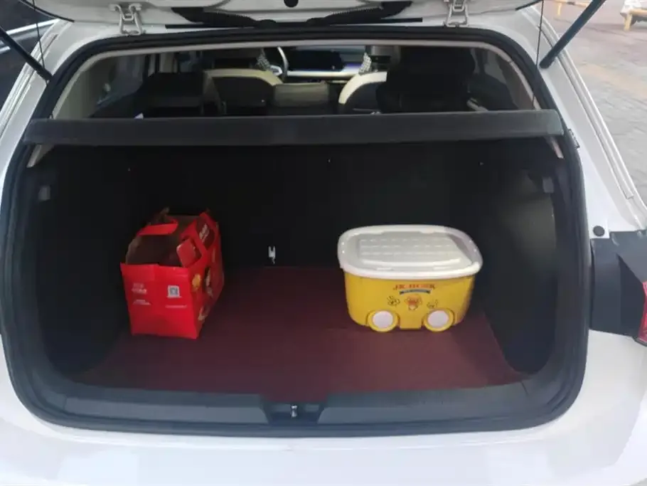 Volkswagen Golf 2021 из CN, фото 2