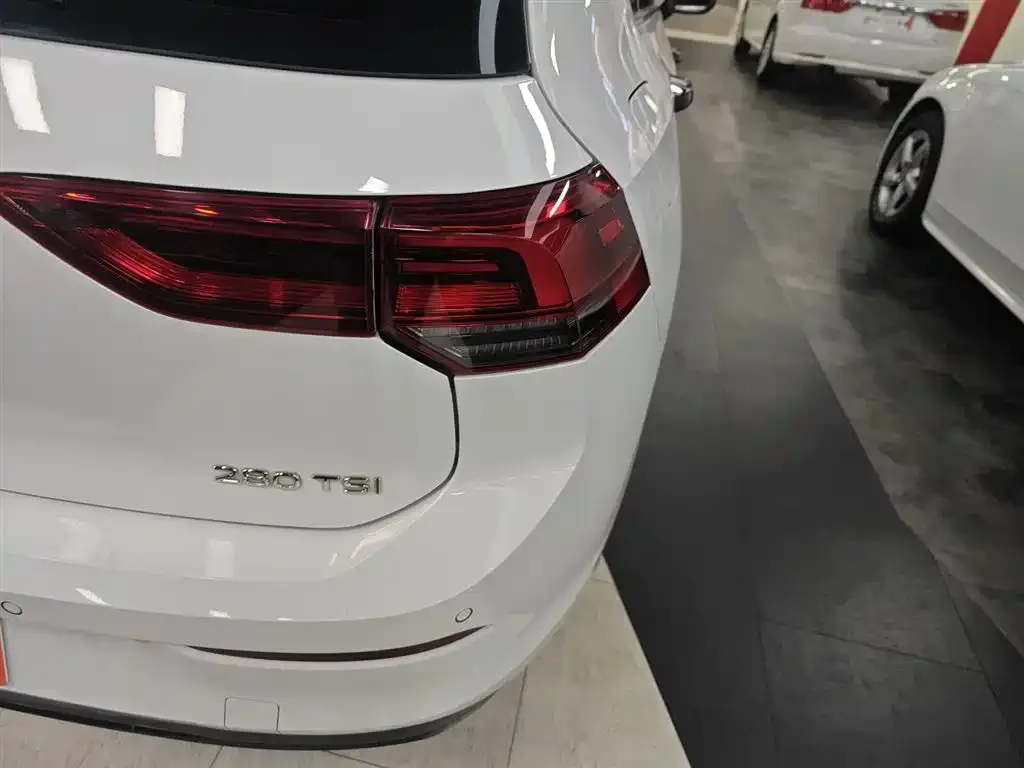 Volkswagen Golf 2021 из CN, фото 8