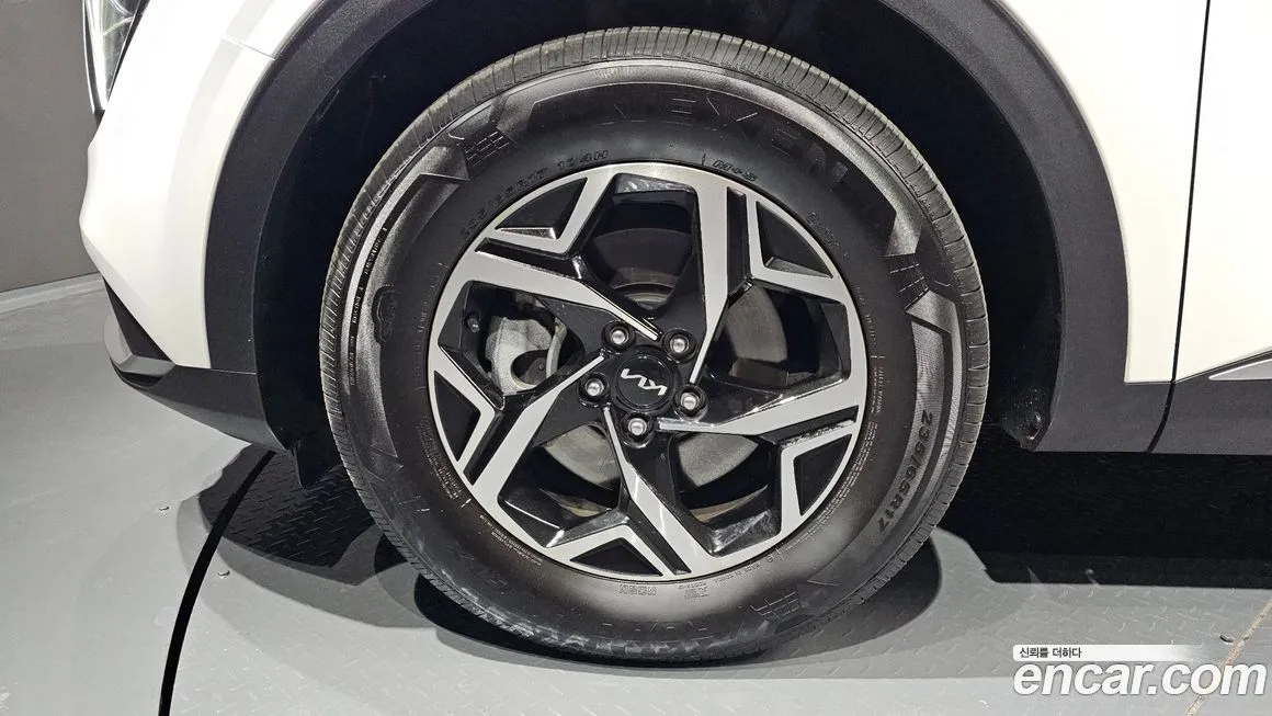 Kia Sportage — фото 10