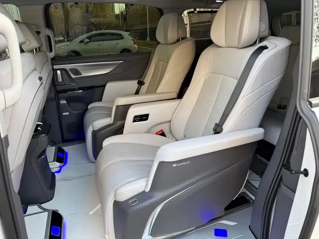 Buick GL8 2025 из CN, фото 3