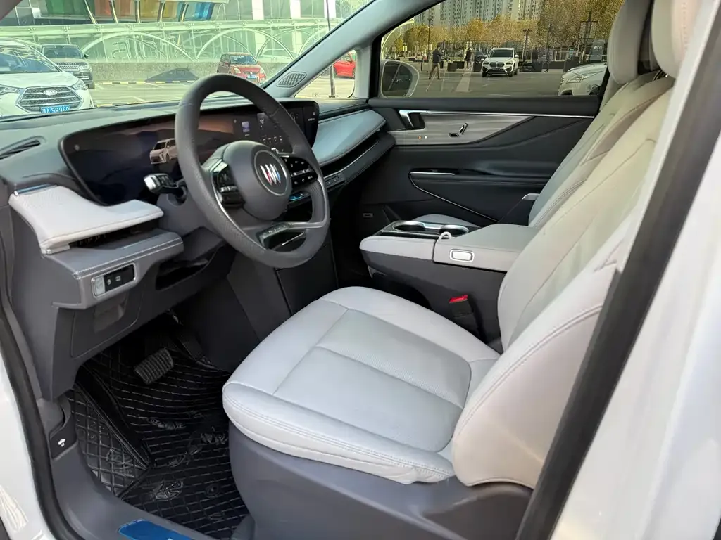 Buick GL8 2025 из CN, фото 4