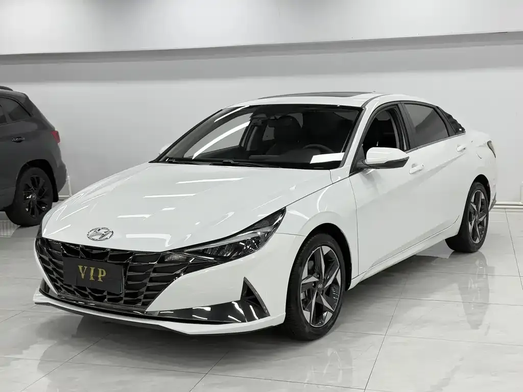 Hyundai Elantra 2022 из CN, фото 1