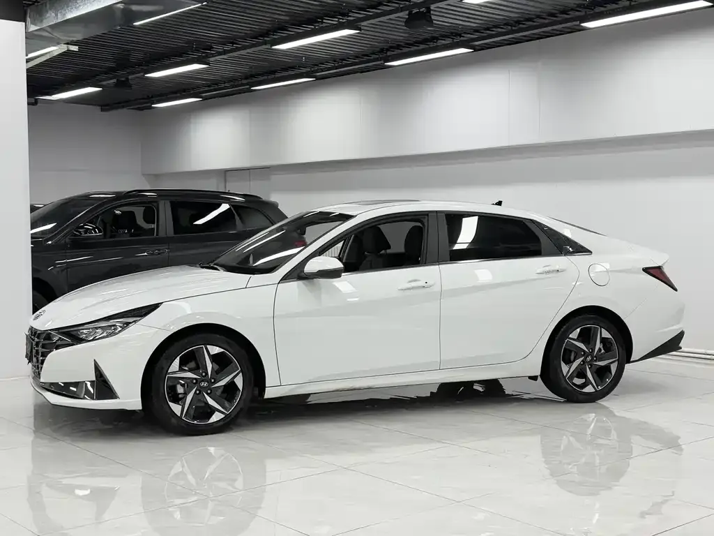 Hyundai Elantra 2022 из CN, фото 9