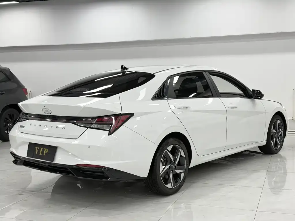 Hyundai Elantra 2022 из CN, фото 3