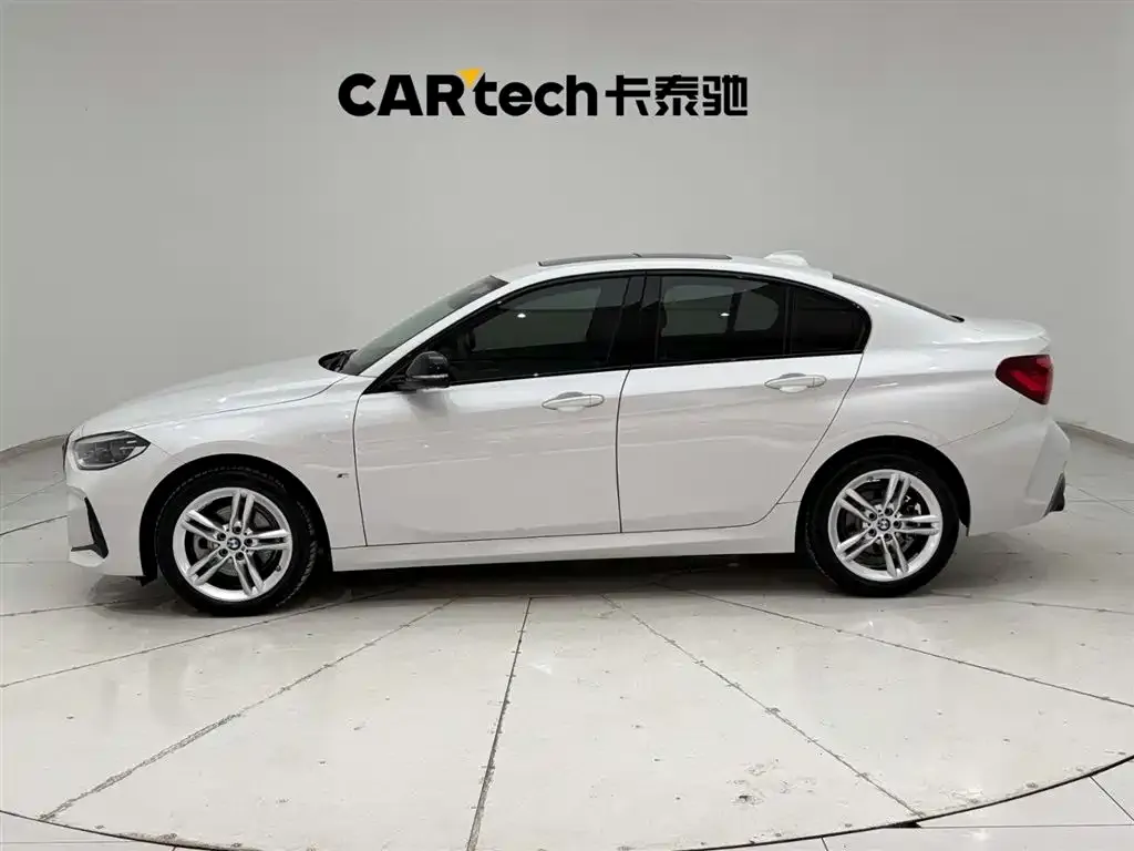 BMW 1 Series 2023 из CN, фото 6