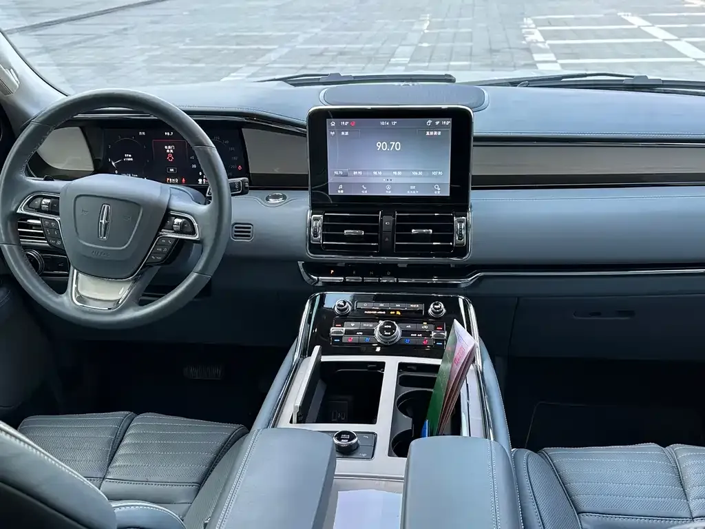 Lincoln Navigator 2021 из CN, фото 2
