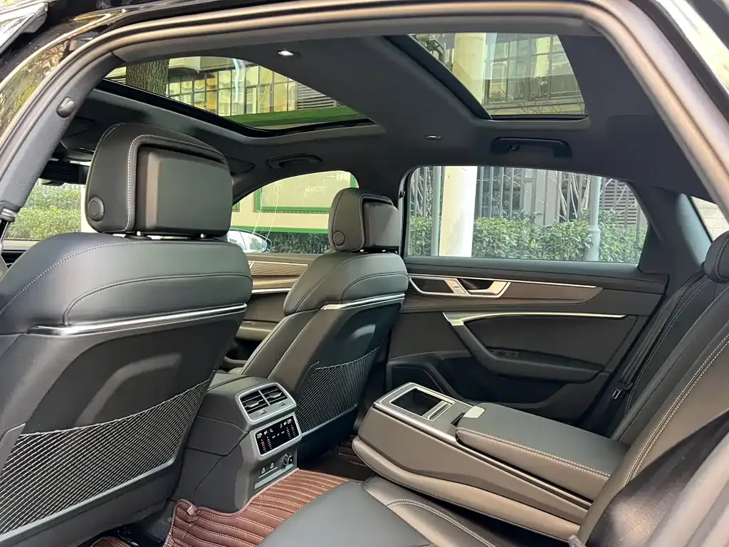 Audi A6L 2025 из CN, фото 2
