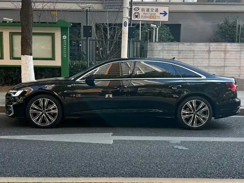 Audi A6L 2025 из CN, фото 10