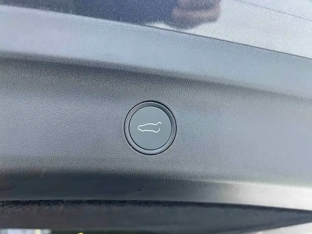 Tesla Model Y 2024 из CN, фото 9