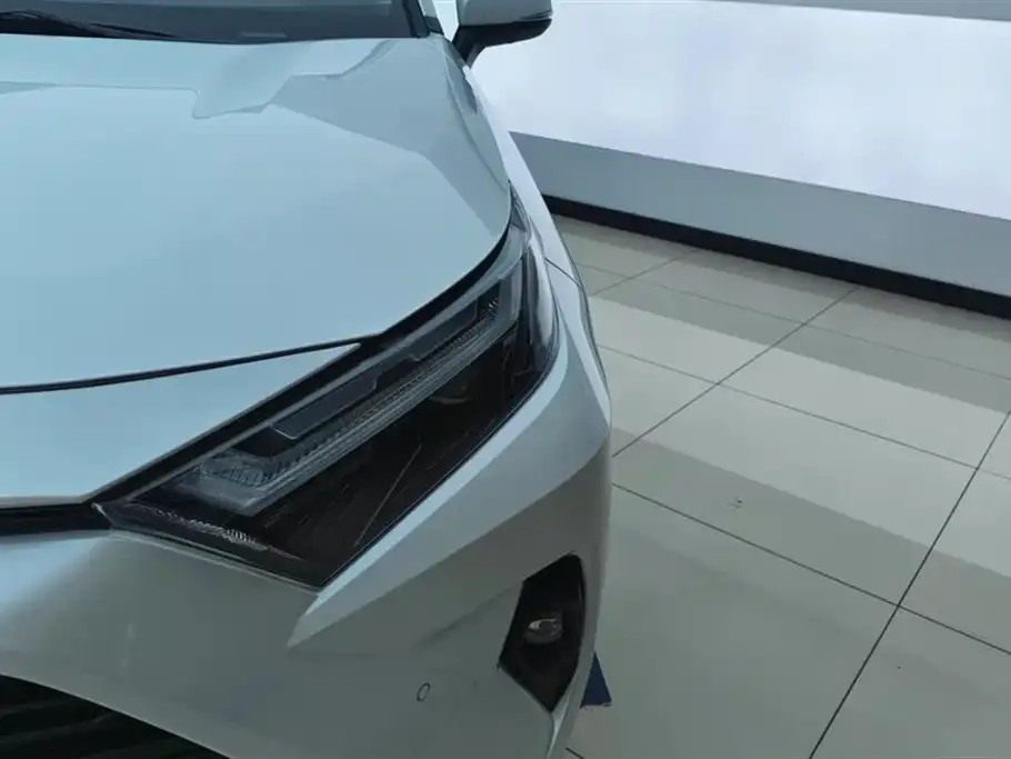 Toyota RAV4 2023 из CN, фото 4