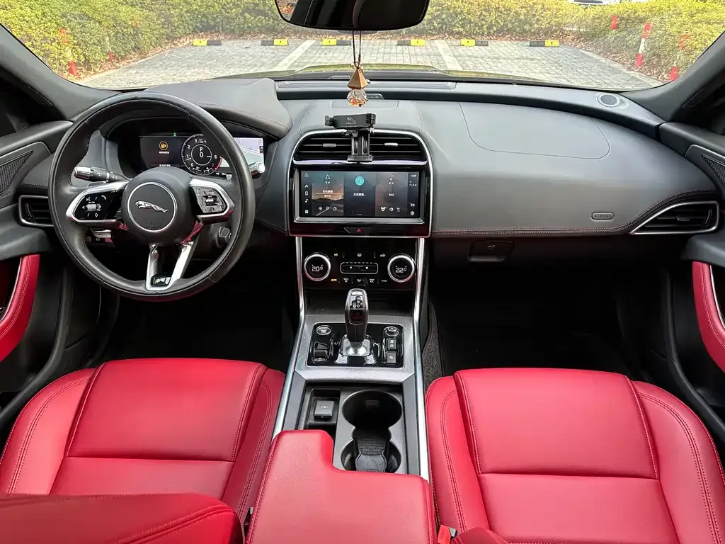 Jaguar XEL 2023 из CN, фото 5