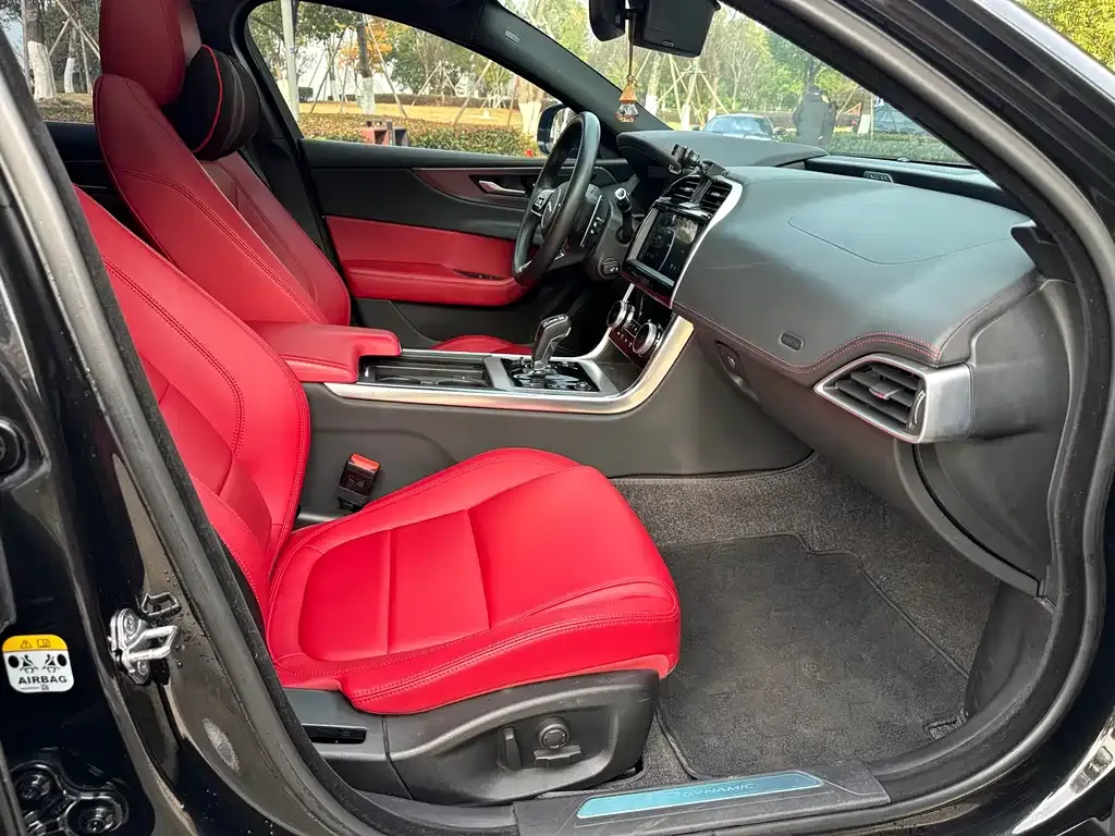 Jaguar XEL 2023 из CN, фото 9