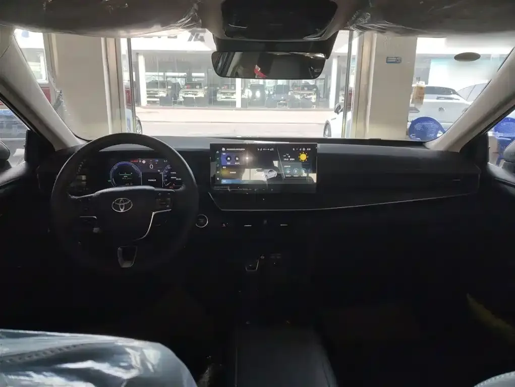 Toyota Camry 2025 из CN, фото 4