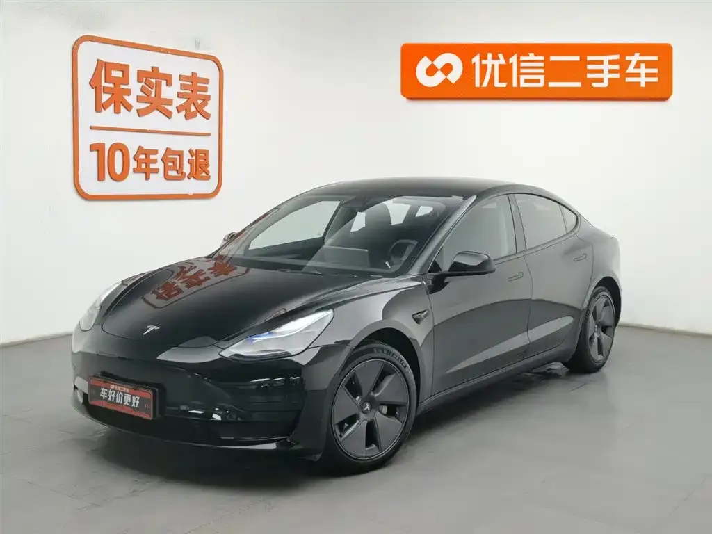 Tesla Model 3 — фото 1