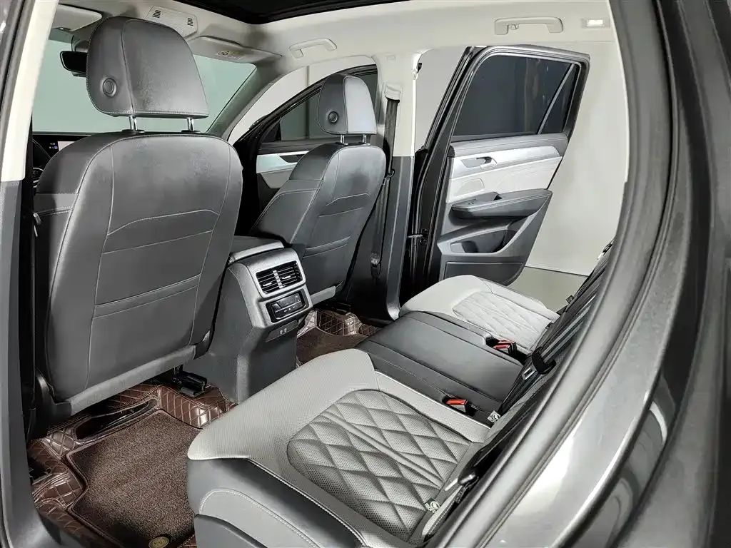 Volkswagen Tavendor 2023 из CN, фото 9