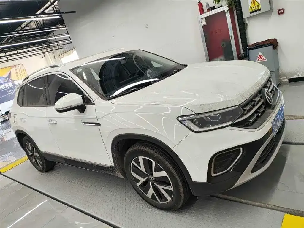 Volkswagen Tayron 2023 из CN, фото 2