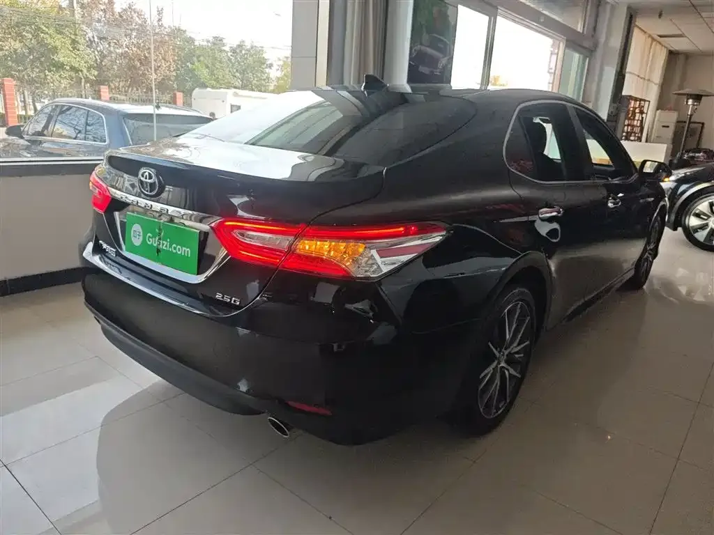 Toyota Camry 2021 из CN, фото 7