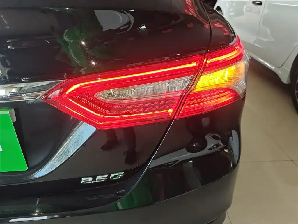 Toyota Camry 2021 из CN, фото 8