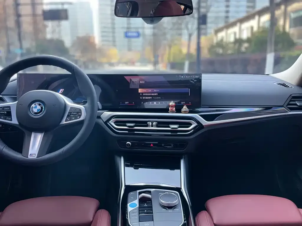 BMW i3 2024 из CN, фото 2