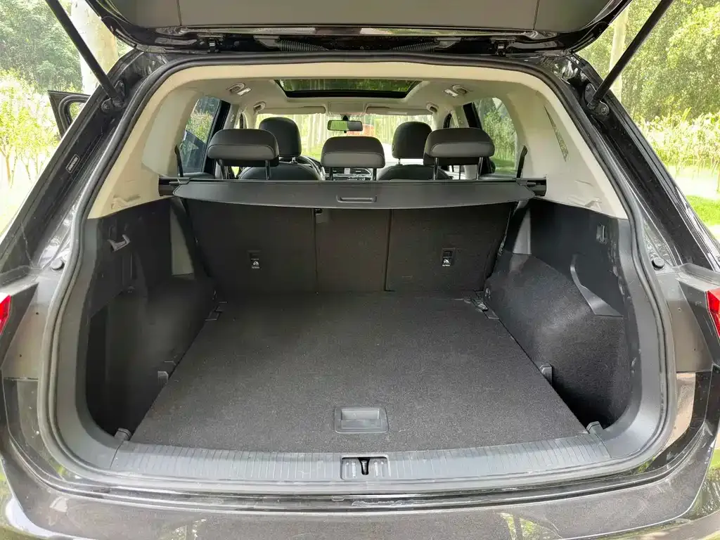 Volkswagen Tiguan L 2021 из CN, фото 10
